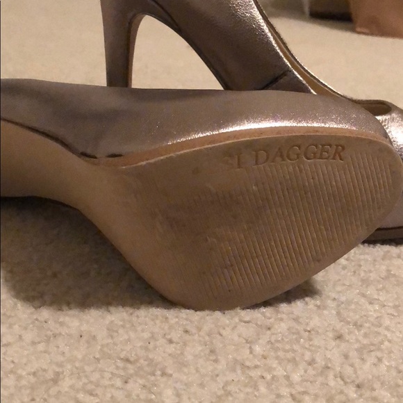 Metallic pumps - Picture 4 of 4